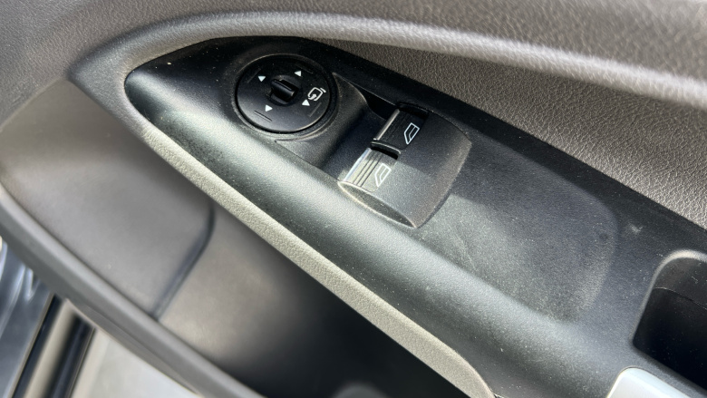 Ford Transit Connect 240 L1 Diesel 1.5 EcoBlue 100ps Limited Van